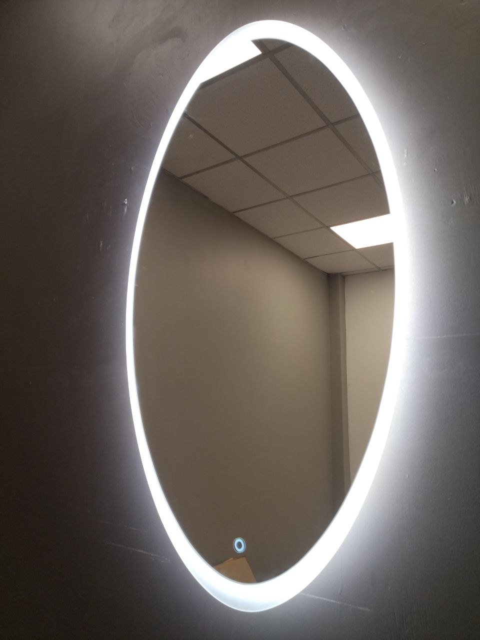 Зеркало Mono 55 с подсветкой Зеркало Mono 55 с подсветкой