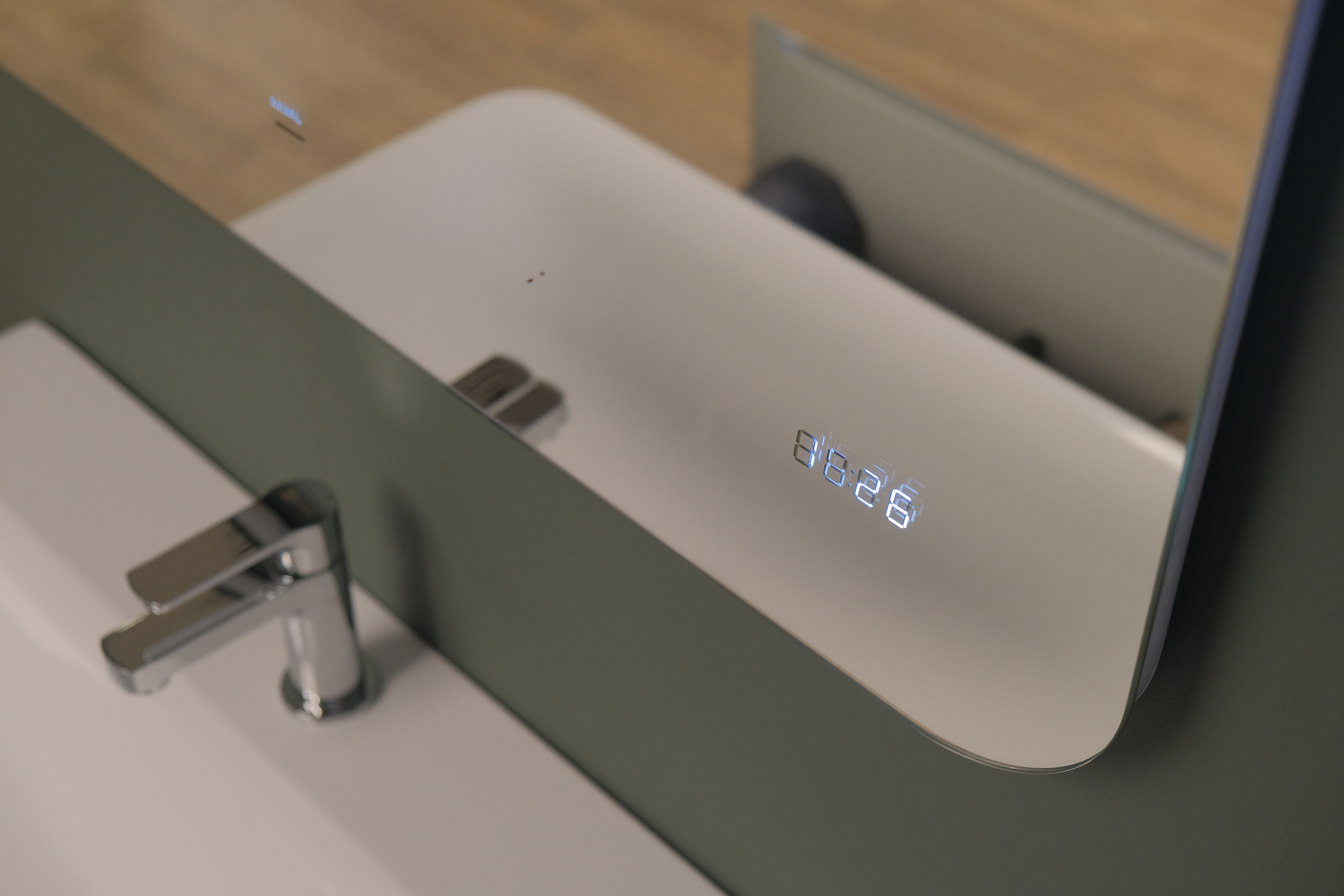 Зеркало Ego 100 с подсветкой и часами