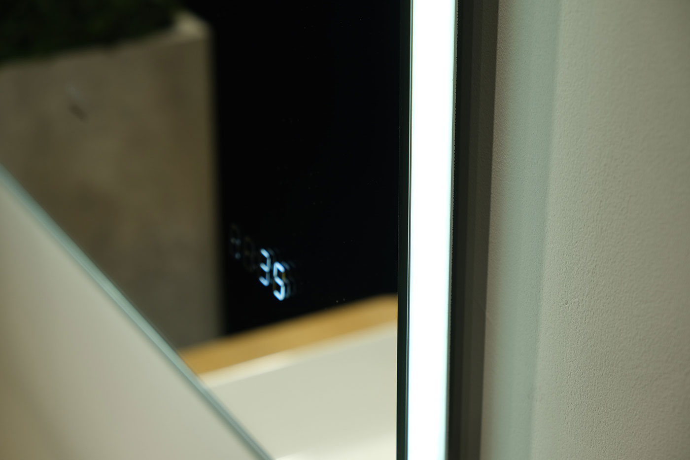 Зеркало Kvadro 100 с подсветкой и часами