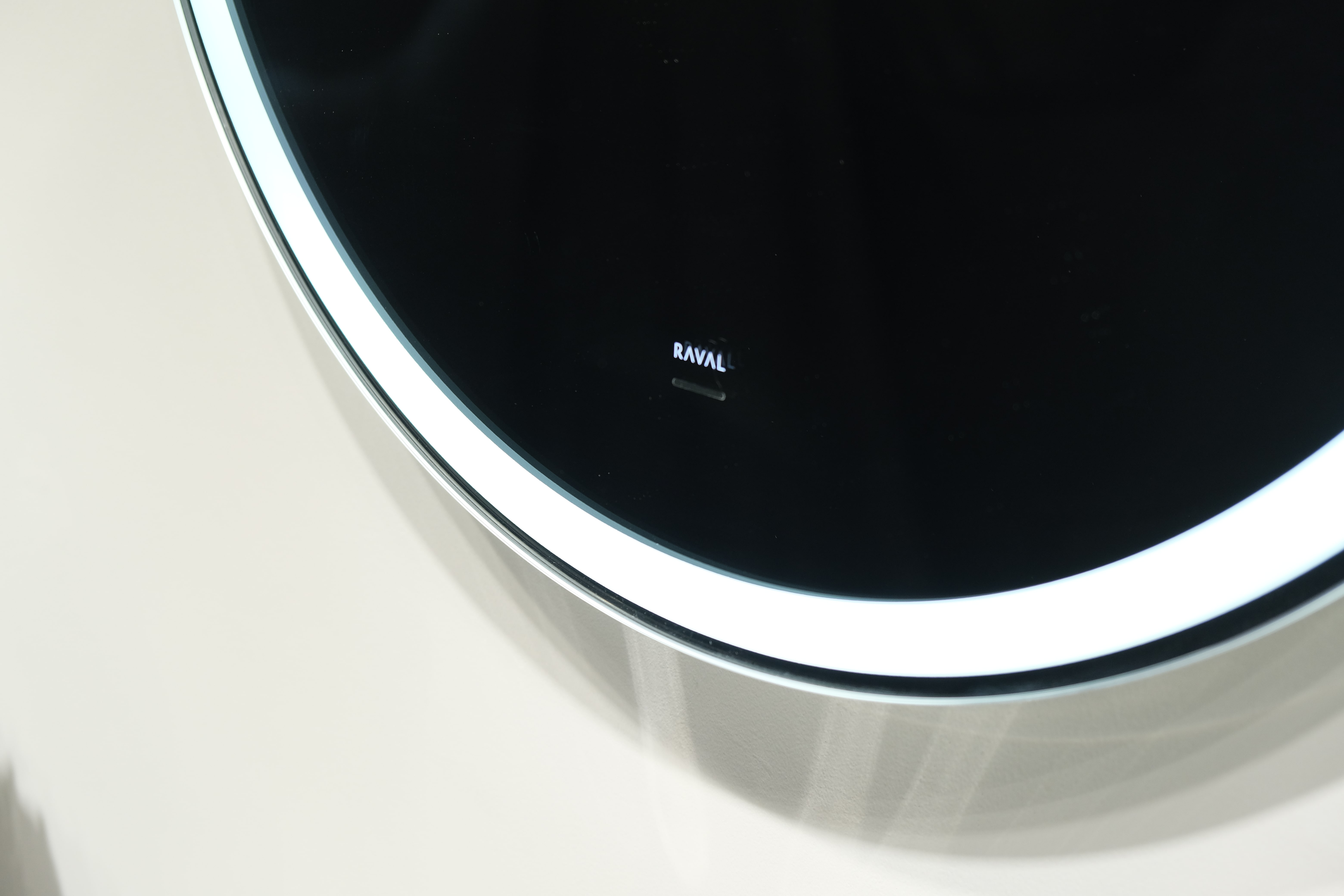 Зеркало Novato 77 с подсветкой