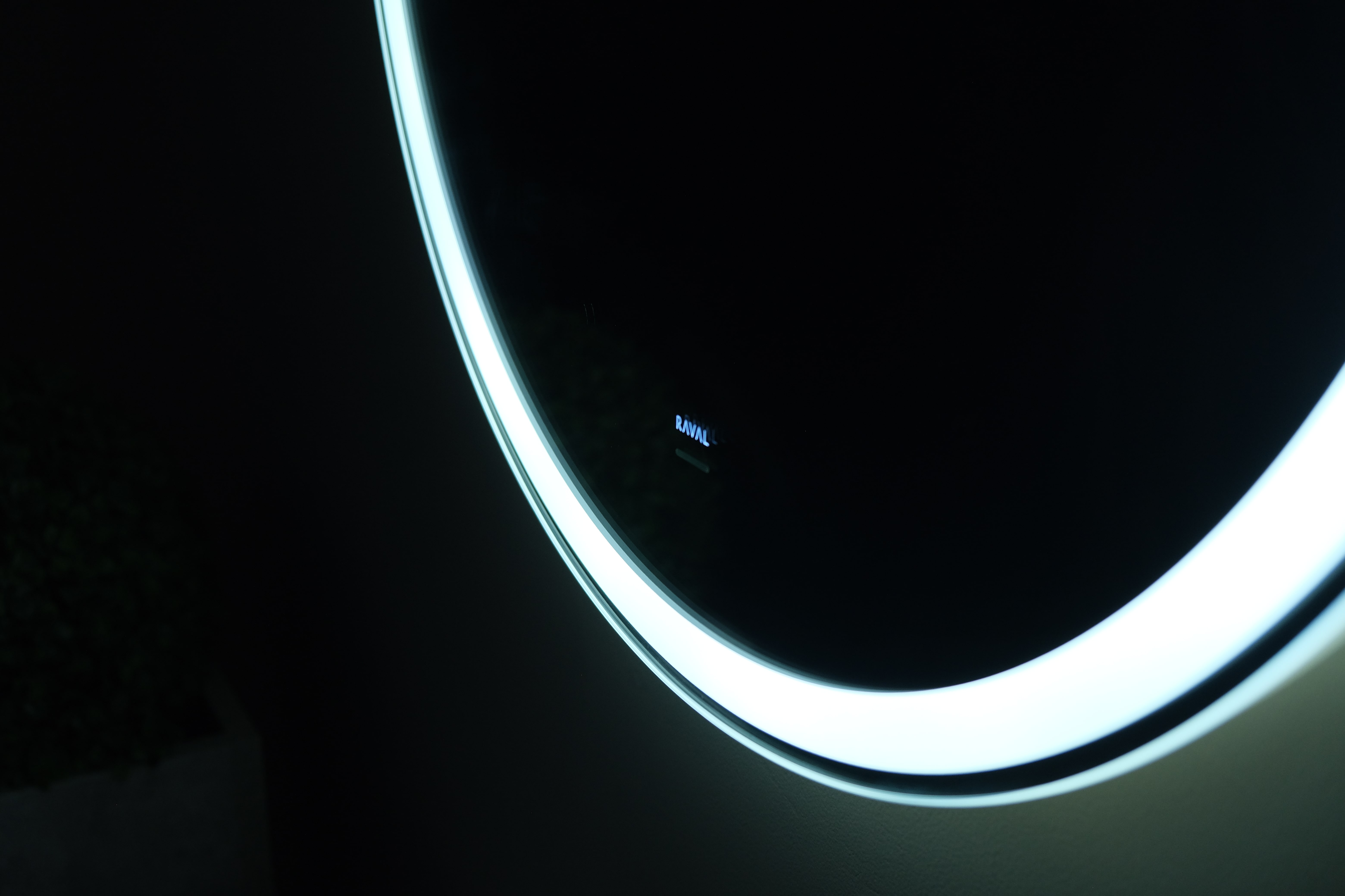 Зеркало Novato 77 с подсветкой