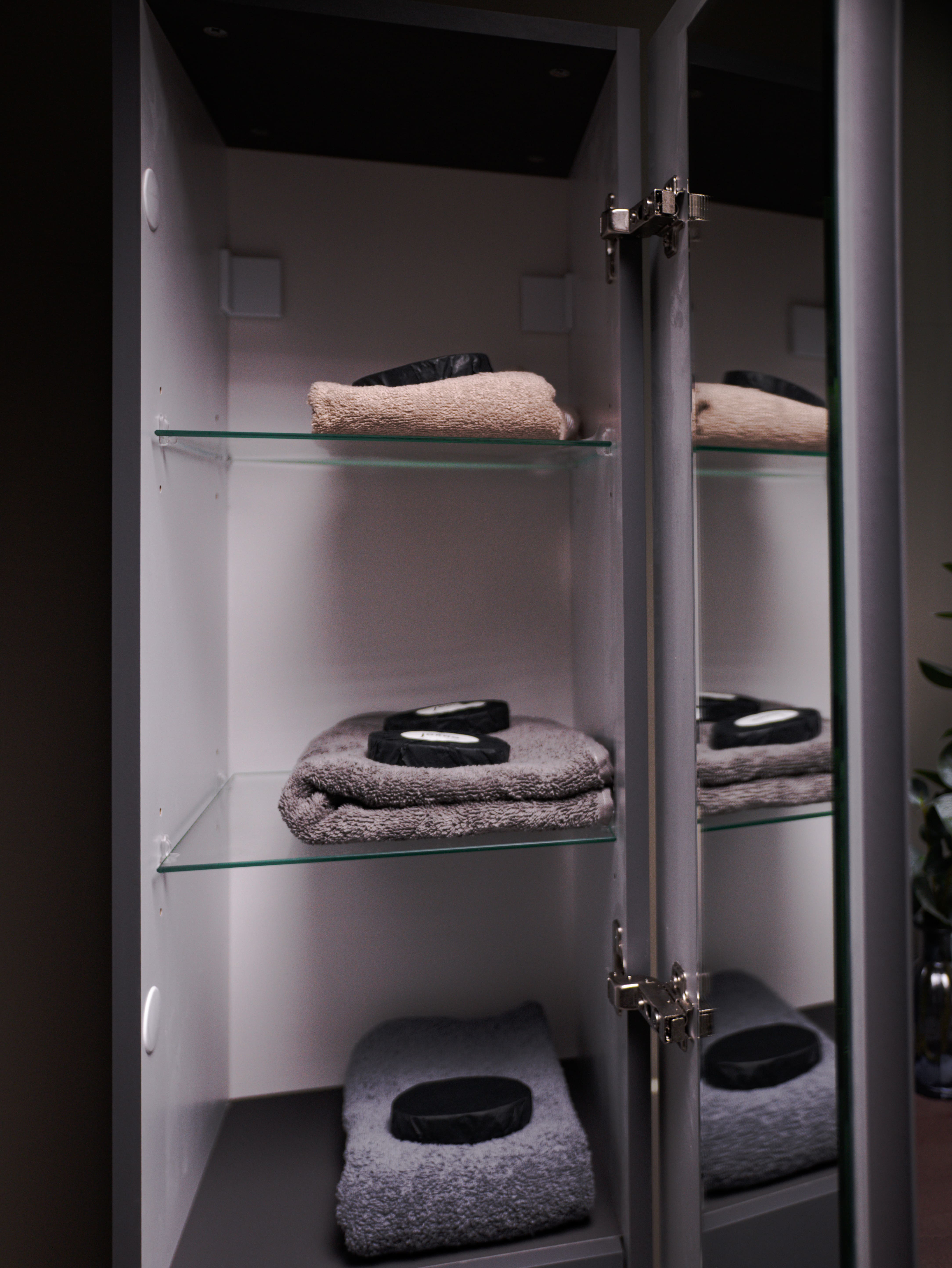 Пенал Strong, подвесной антрацит Пенал Strong, подвесной антрацит